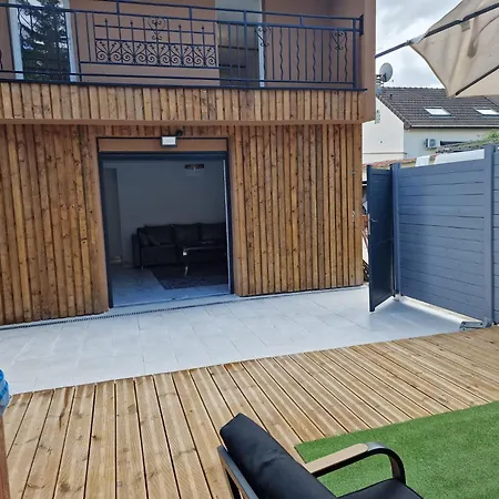 Maison Familiale Apartamento Pierrefitte-sur-Seine